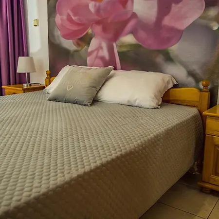 Panorama Chantall-izby,apartmany S Vyhladom Na Διαμέρισμα Ράβντα