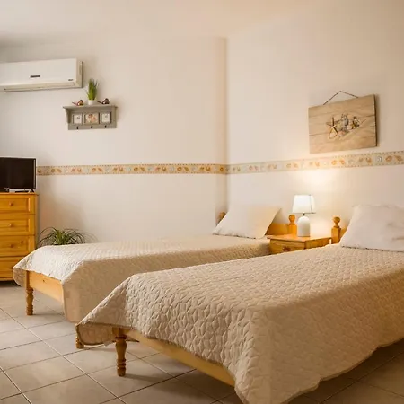 Panorama Chantall-izby,apartmany S Vyhladom Na Διαμέρισμα Ράβντα