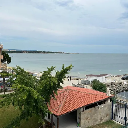 Panorama Chantall-izby,apartmany S Vyhladom Na Равда