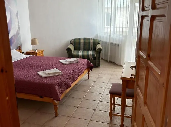 Panorama Chantall-izby,apartmany S Vyhladom Na Равда