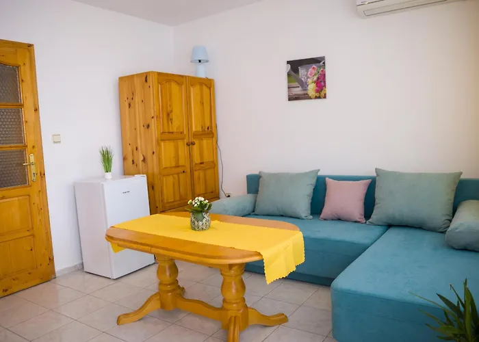 Panorama Chantall-izby,apartmany S Vyhladom Na Равда