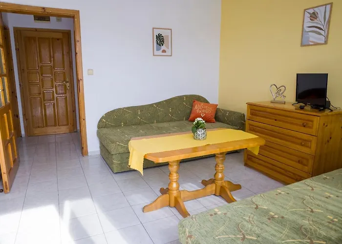 Panorama Chantall-izby,apartmany S Vyhladom Na * 라브다